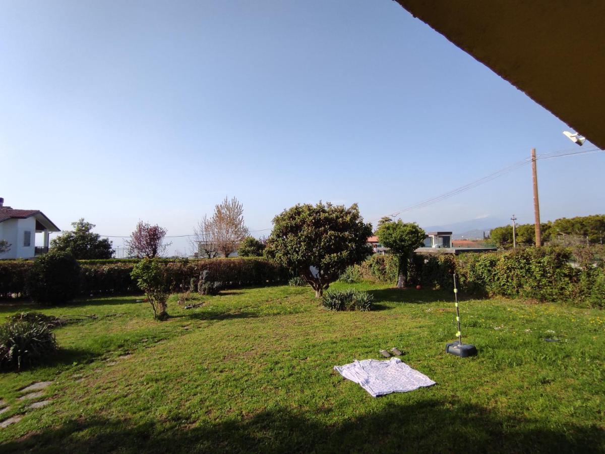 Apartment La Magnolia - Private Access, Garden, Views Lazise